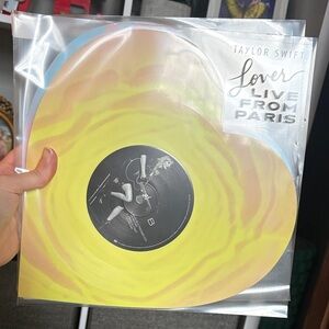 NEW Taylor Swift Yellow & Pink Heart Vinyl - Lover Live From Paris